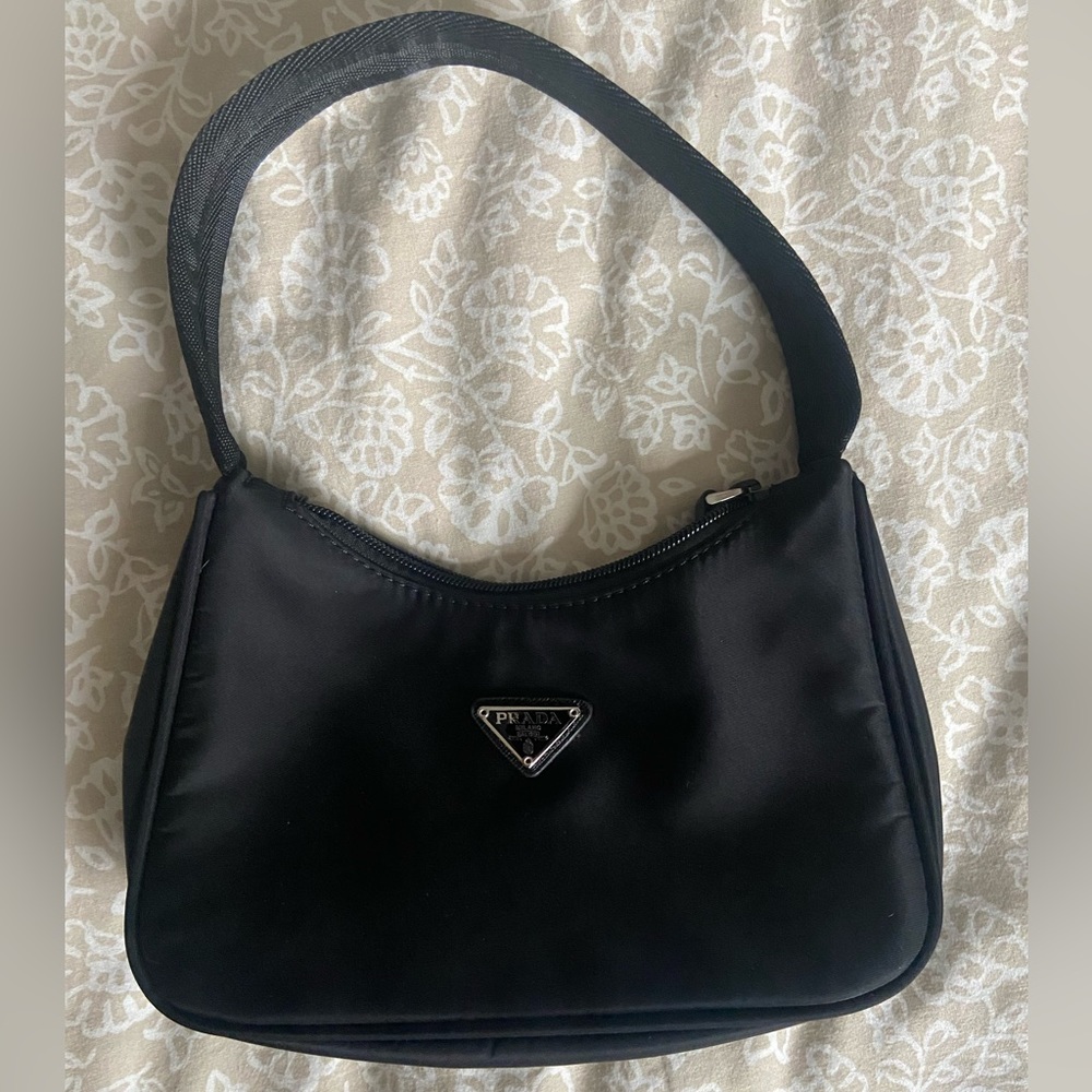 Faux Prada hand bag